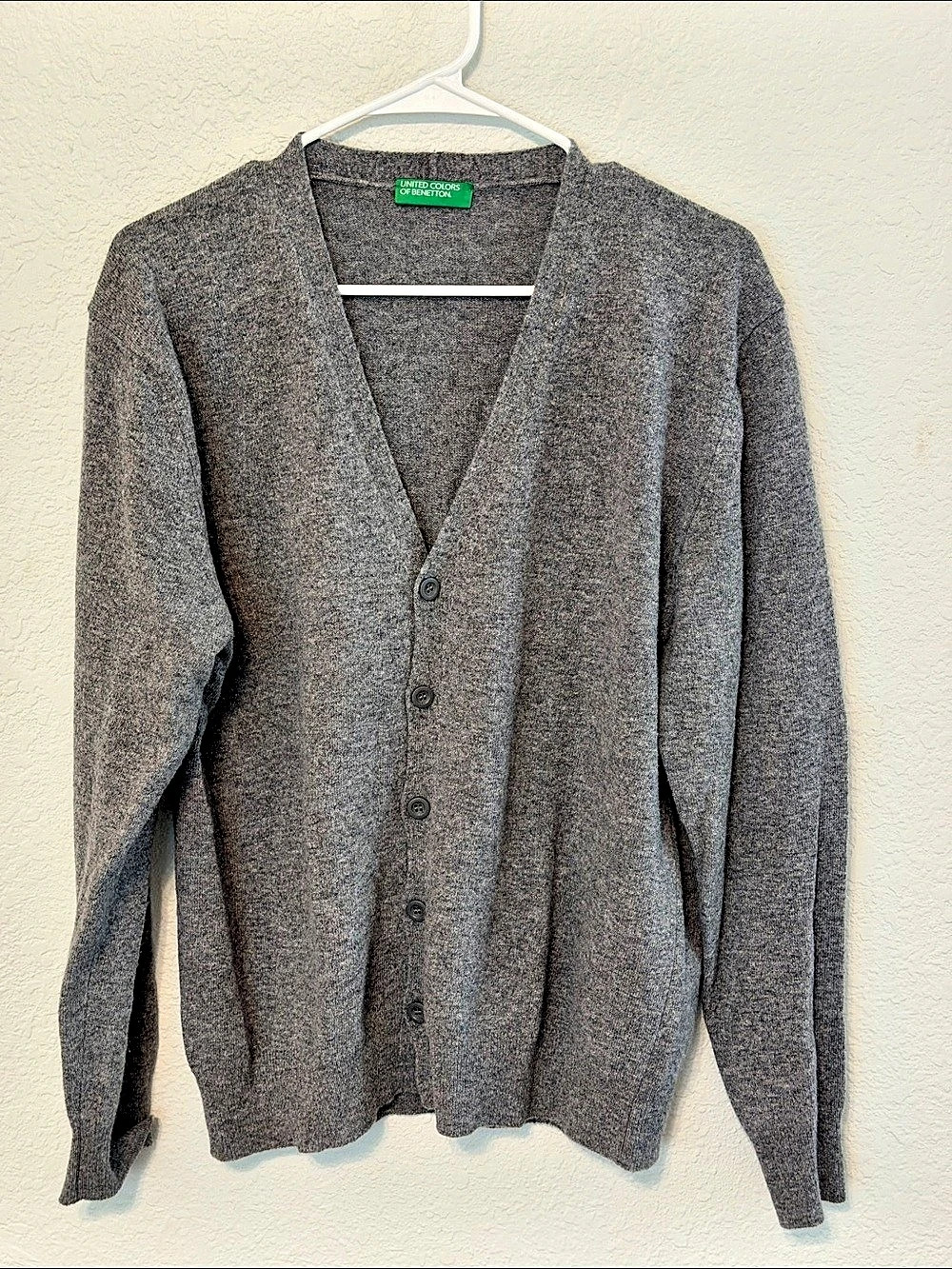 United Colors of Benetton Gray Button Front Cardigan Like New